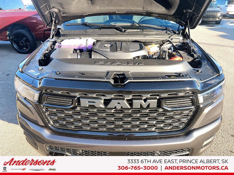 2026 Ram 1500 BIG HORN Hurricane Twin Turbo / Night Edition / 12-inch Touchscreen