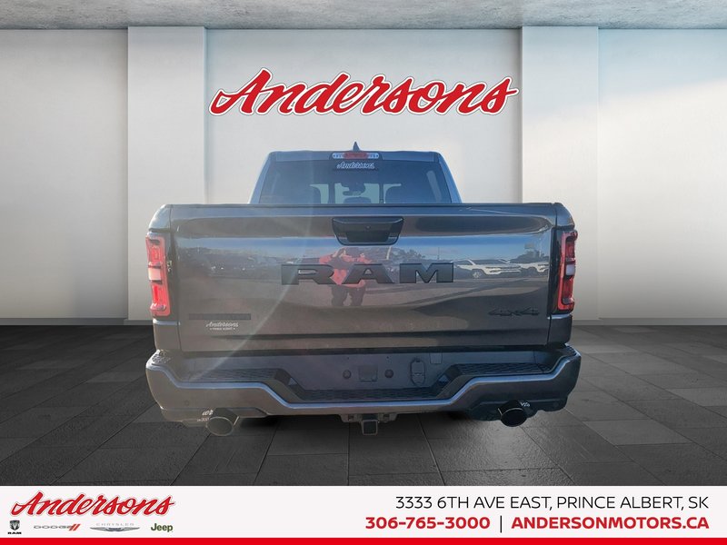 2026 Ram 1500 BIG HORN Hurricane Twin Turbo / Night Edition / 12-inch Touchscreen