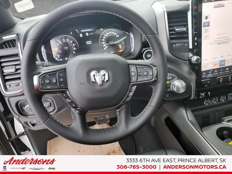 2026 Ram 1500 SPORT 3.0L Hurricane Twin Turbo I6 / Crew Cab / Mopar Side Steps / Panoramic Sunroof