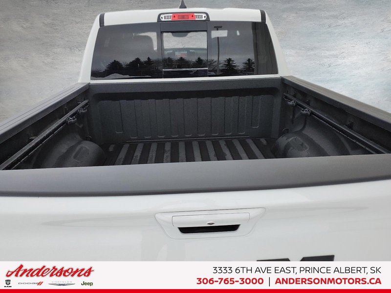 2026 Ram 1500 SPORT 3.0L Hurricane Twin Turbo I6 / Crew Cab / Mopar Side Steps / Panoramic Sunroof