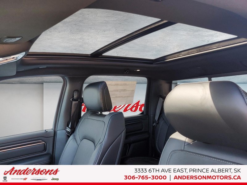 2026 Ram 1500 SPORT 3.0L Hurricane Twin Turbo I6 / Crew Cab / Night Edition / Deployable Running Boards