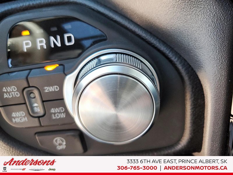 2026 Ram 1500 SPORT 3.0L Hurricane Twin Turbo I6 / Crew Cab / Night Edition / Deployable Running Boards