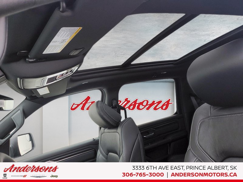 2026 Ram 1500 SPORT 3.0L Hurricane Twin Turbo I6 / Crew Cab / Mopar Side Steps / Panoramic Sunroof