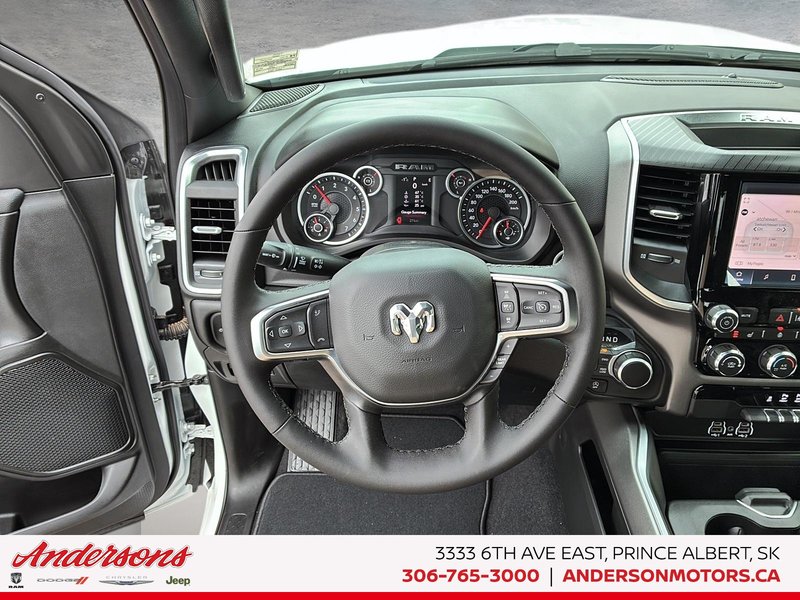 2026 Ram 1500 BIG HORN 3.0L Hurricane Twin Turbo I6 / Crew Cab / Heated Seats & Heated Steering Wheel