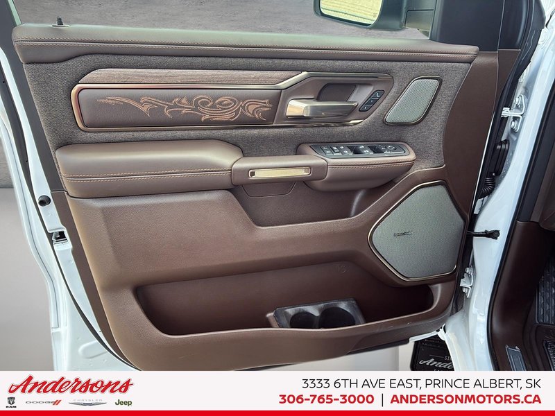 2026 Ram 1500 LONGHORN 5.7L HEMI V8 / Crew Cab / RamBox & Surround View Camera System