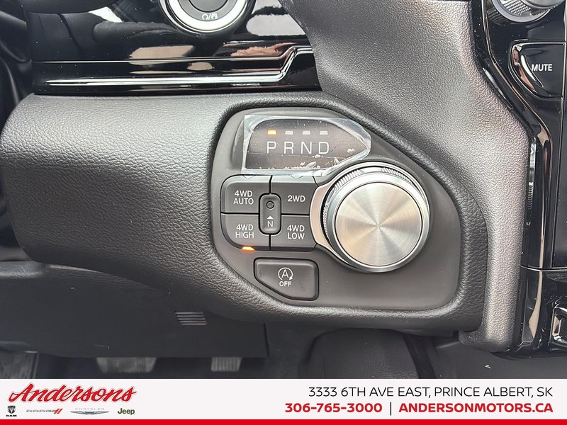 2026 Ram 1500 SPORT 5.7L HEMI V8 / Sport Crew Cab 4x4 / Premium harman/kardon Audio / Dual-Pane Panoramic Sunroof