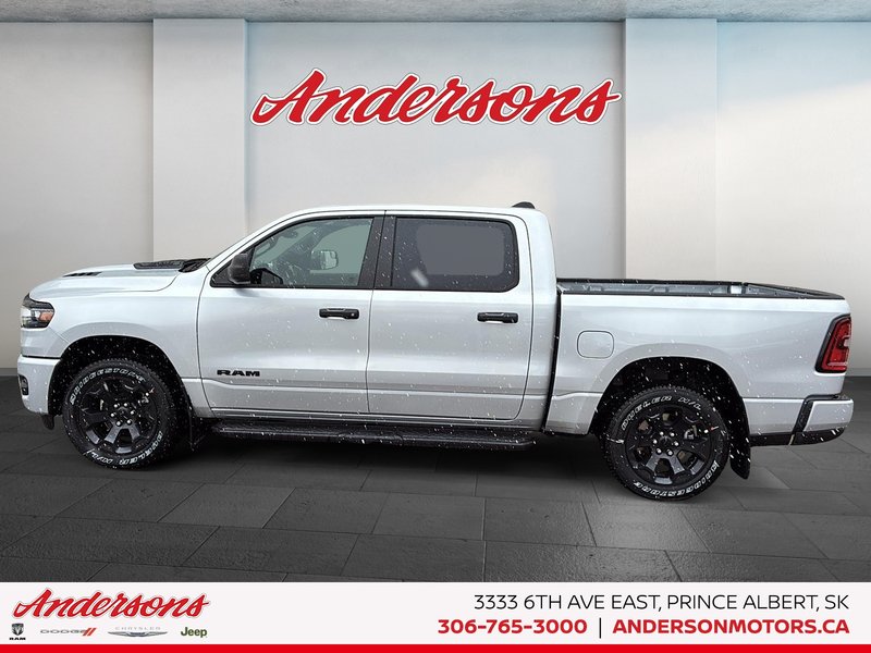2026 Ram 1500 EXPRESS 3.0L Hurricane Twin Turbo / Crew Cab / Black Express Styling & Mopar Side Steps