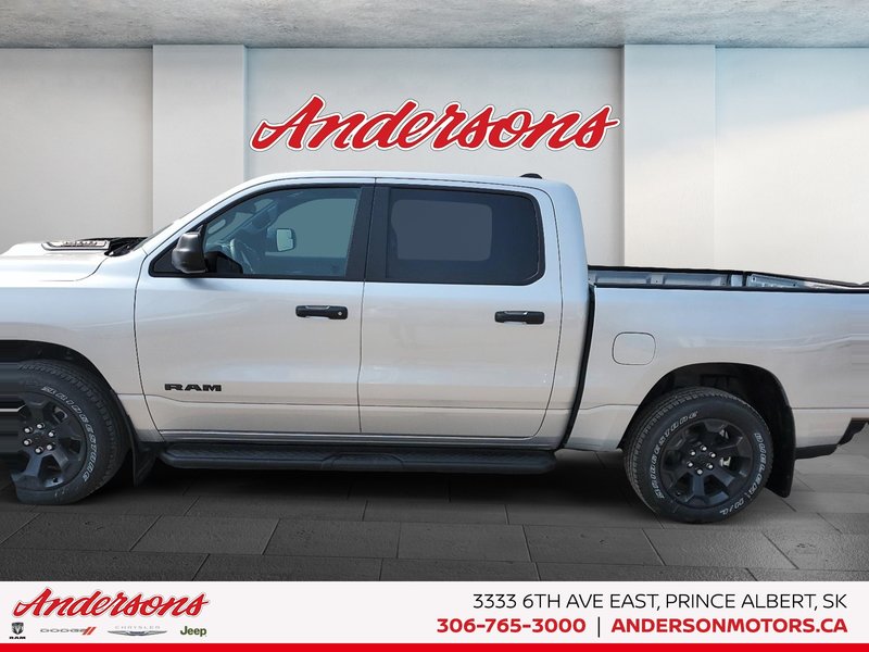 2026 Ram 1500 EXPRESS 3.0L Hurricane Twin-Turbo / Side Steps / Blacked Out