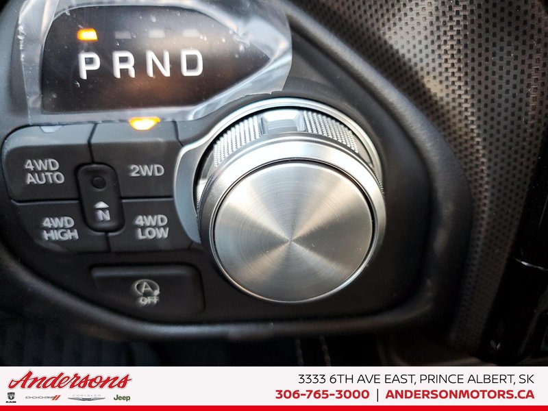 2026 Ram 1500 LIMITED 5.7L HEMI / Crew Cab / Heads-Up Display