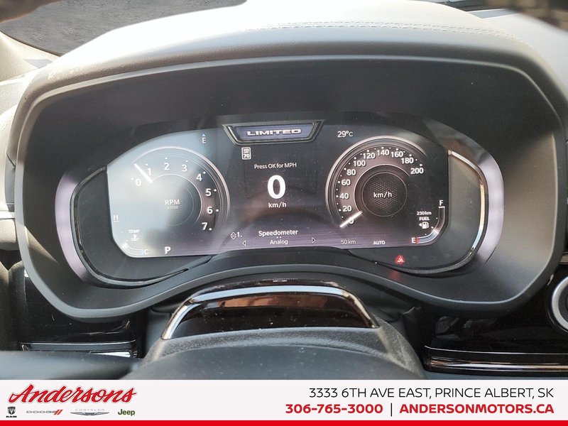 2026 Ram 1500 LIMITED 5.7L HEMI / Crew Cab / Heads-Up Display