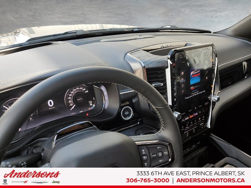 2026 Ram 1500 LIMITED 5.7L HEMI / Crew Cab / Heads-Up Display