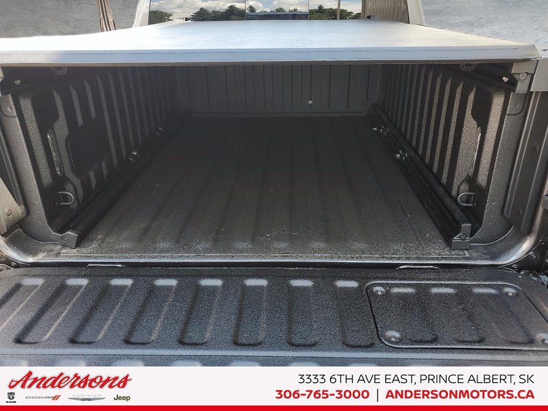 2026 Ram 1500 LIMITED 5.7L HEMI / Crew Cab / Heads-Up Display