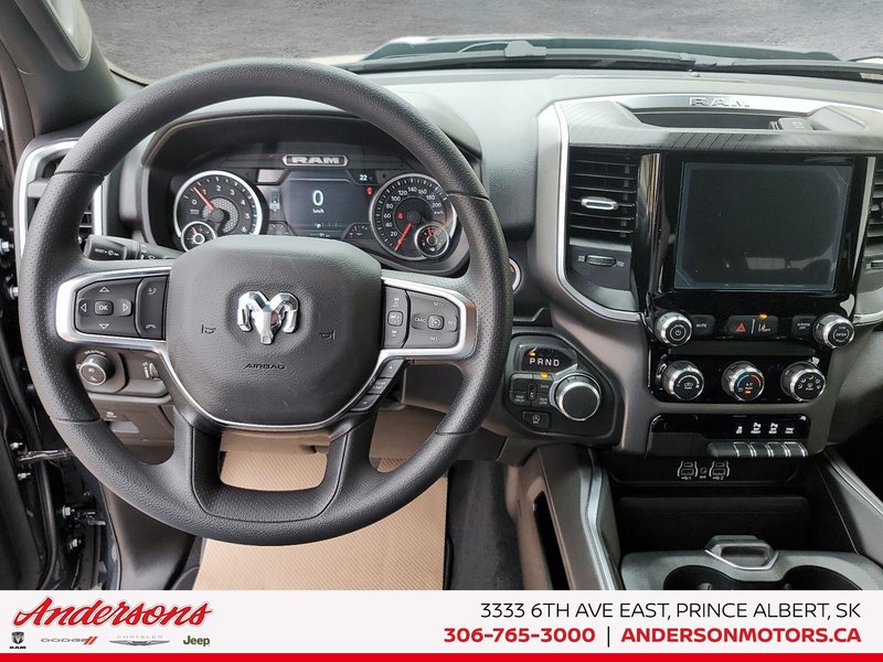 2026 Ram 1500 EXPRESS 3.0L Hurricane / Crew Cab / Black Tubular Sidesteps