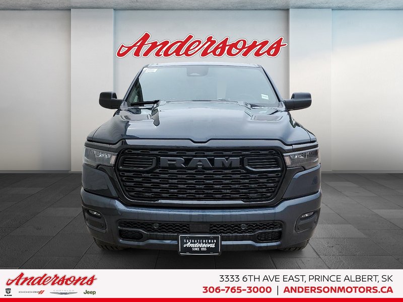 2026 Ram 1500 EXPRESS 3.0L Hurricane / Crew Cab / Black Tubular Sidesteps