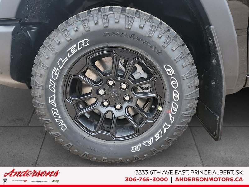 2026 Ram 1500 REBEL 5.7L / Crew Cab / 19-speaker Harman/Kardon Audio