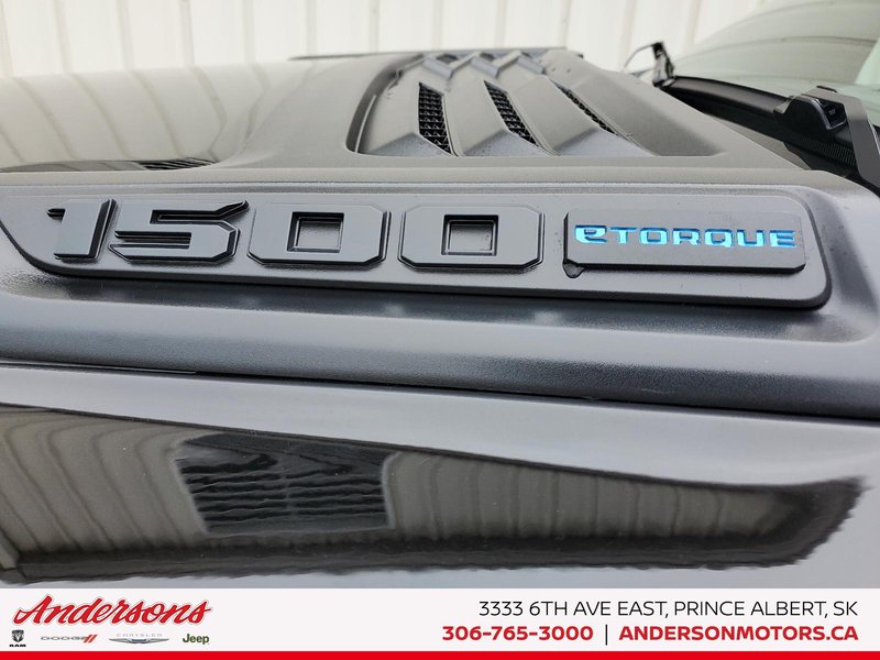2026 Ram 1500 REBEL 5.7L / Crew Cab / 19-speaker Harman/Kardon Audio