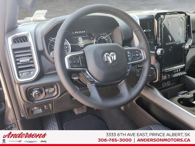 2026 Ram 1500 BIG HORN 3.0L Twin Turbo / Crew Cab / ParkSense