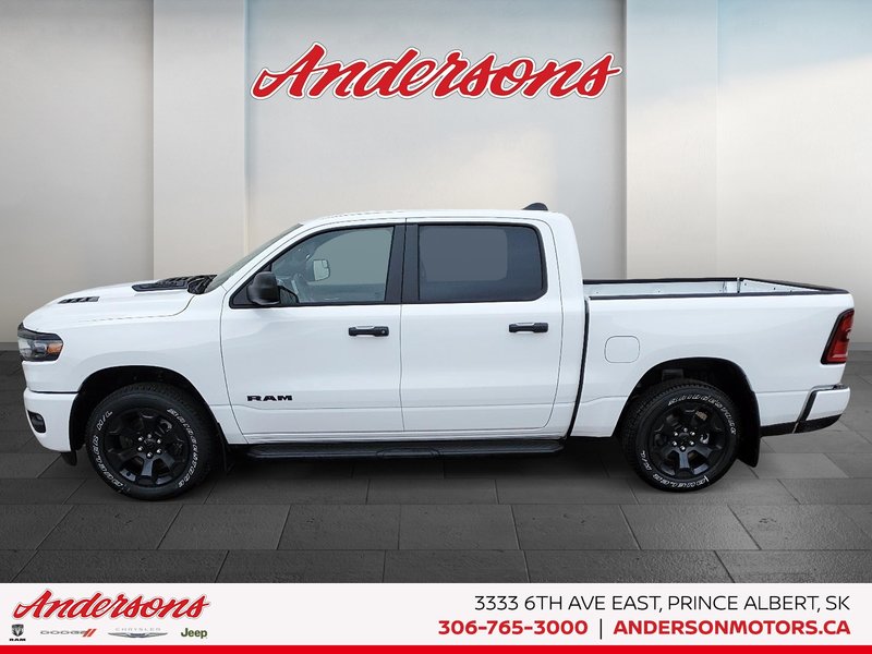 2026 Ram 1500 EXPRESS Black Express / Sport Hood / Side Steps