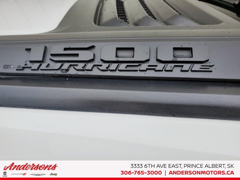 2026 Ram 1500 EXPRESS Black Express / Sport Hood / Side Steps