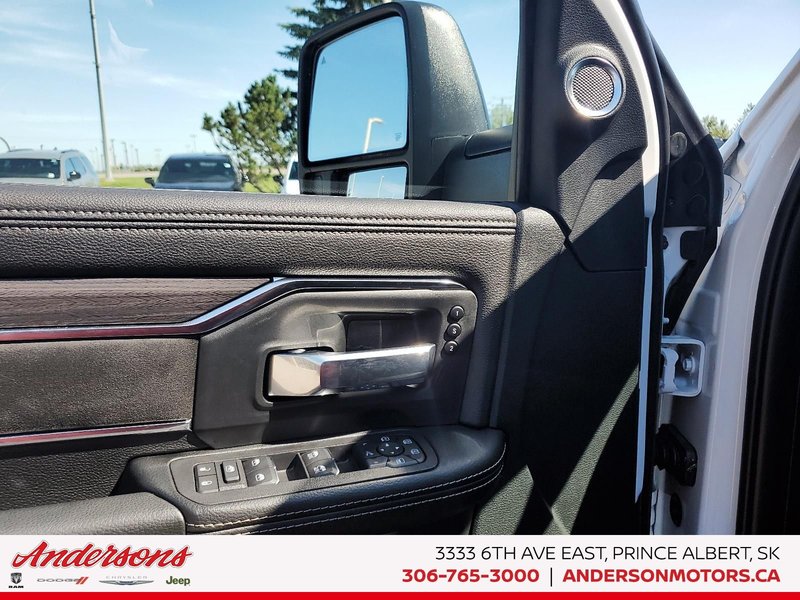 2025 Ram 2500 Laramie 6.7L Cummins / Crew Cab / 5th Wheel Prep