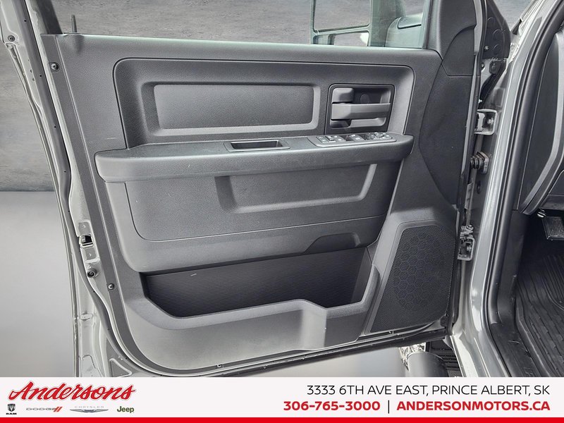 2026 Ram 2500 WARLOCK 6.7L Cummins Diesel / Off-Road Package / 12-Inch Uconnect