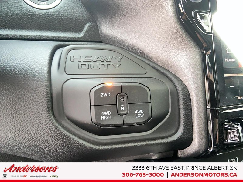 2026 Ram 2500 LARAMIE 6.7L Cummins Turbo-Diesel / Mega Cab / Leather-Faced / Night Edition