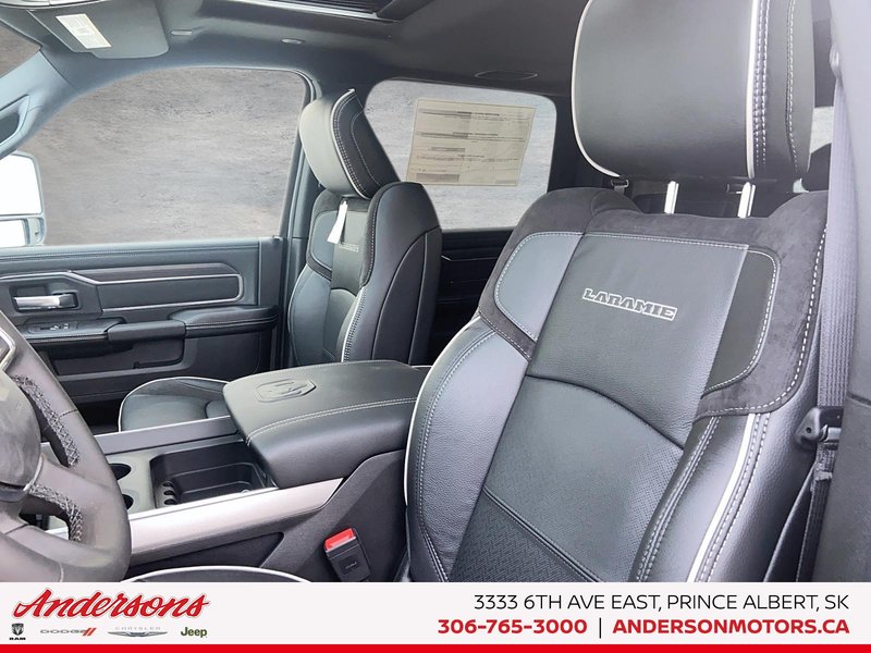 2026 Ram 2500 LARAMIE 6.7L Cummins Turbo-Diesel / Mega Cab / Leather-Faced / Night Edition