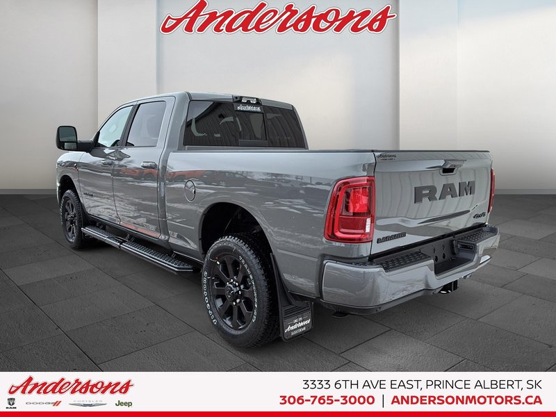 2026 Ram 2500 LARAMIE 6.7L Cummins Turbo-Diesel / Crew Cab / Leather-faced / Night Edition