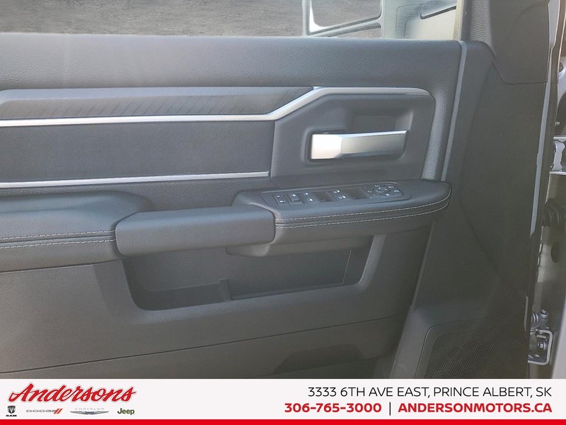 2026 Ram 3500 BIG HORN Cummins Diesel / Level 2 Group Equipment Group / Sport Appearance Pkg