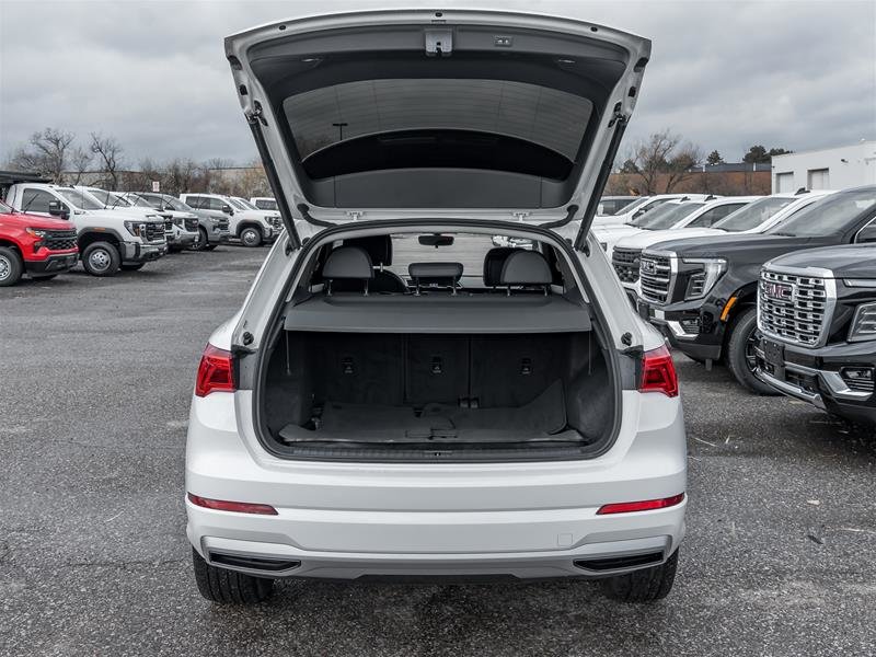 2022 Audi Q3 45 2.0T Komfort quattro 8sp Tiptronic-24