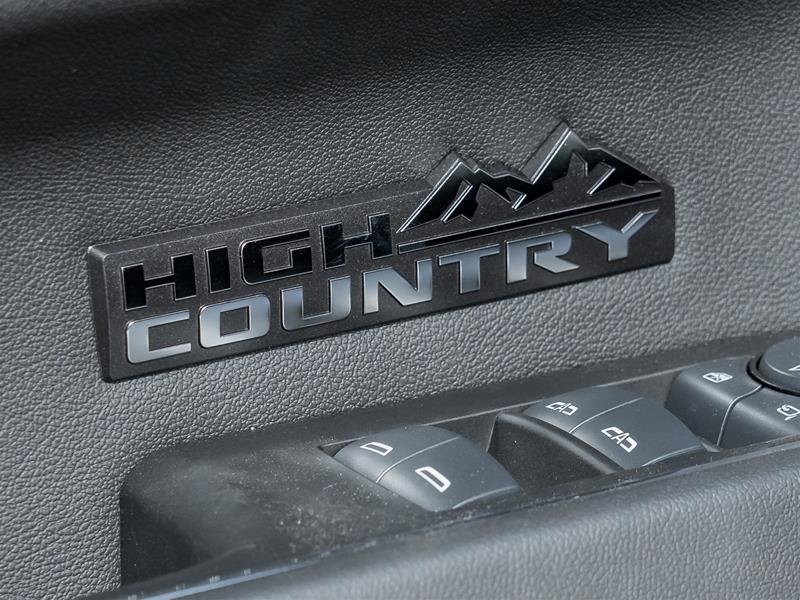 2024 Chevrolet Silverado 1500 High Country-19