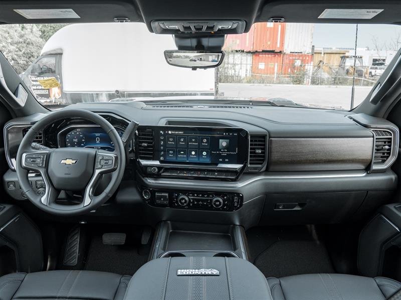 2025 Chevrolet SILVERADO 2500 HD HIGH COUNTRY-36