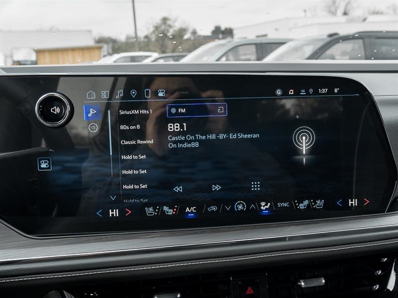 2025 Chevrolet Suburban Premier-24