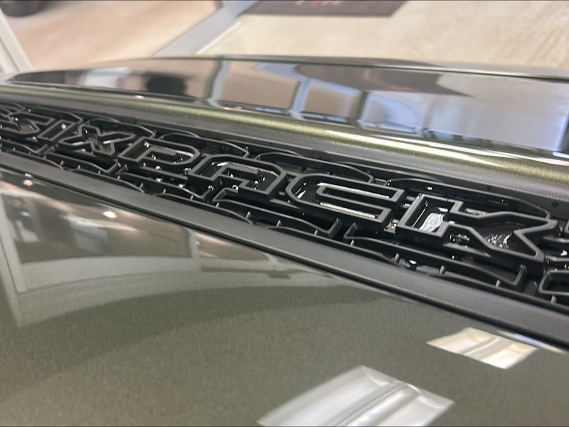 Dodge Charger 4-Doors SCAT PACK PLUS 2026