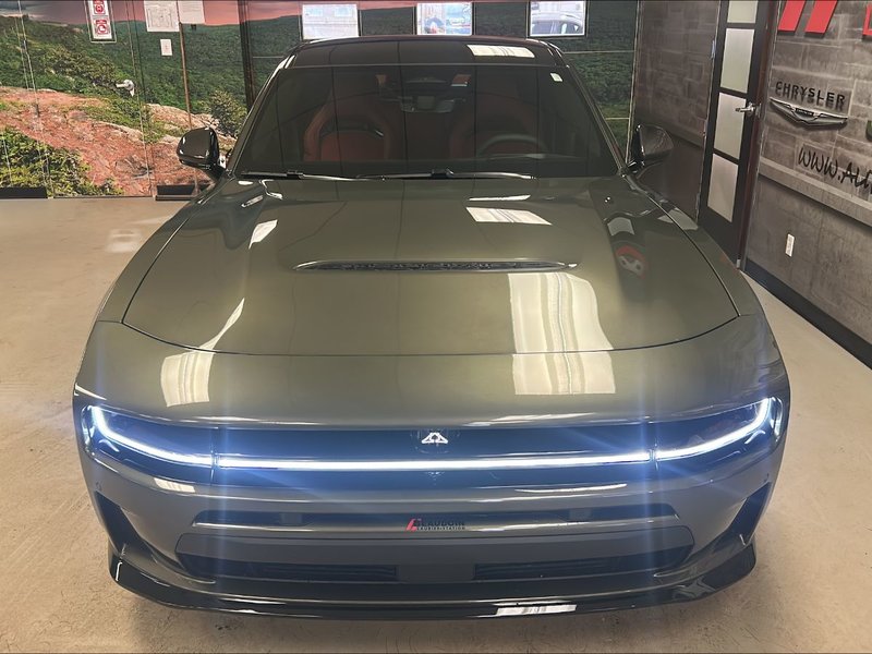 Dodge Charger 4-Doors SCAT PACK PLUS 2026