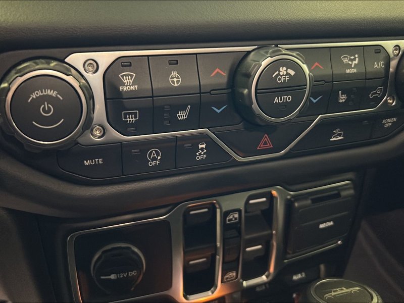 Jeep Gladiator MOJAVE 2026