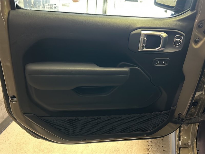 Jeep Gladiator MOJAVE 2026