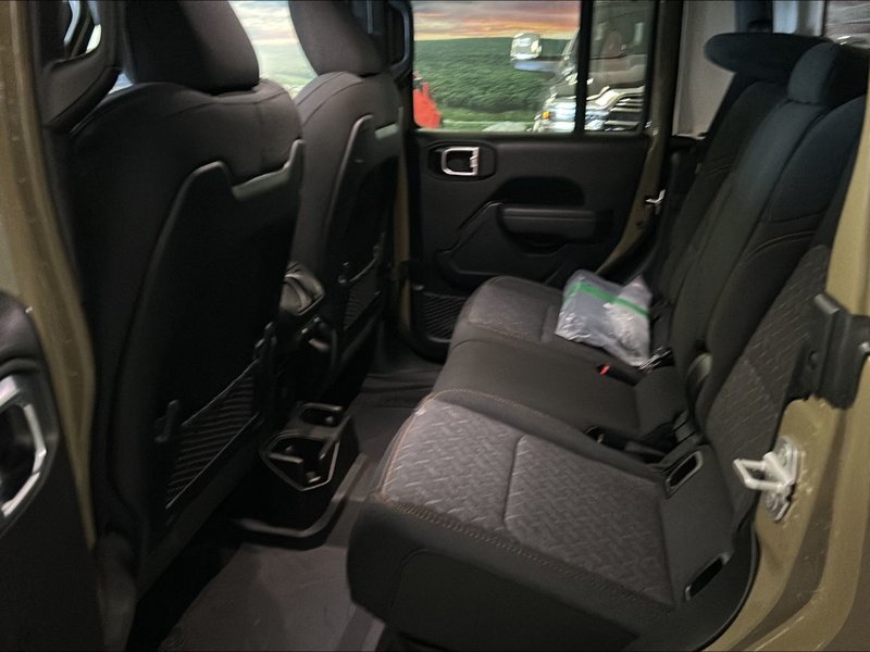 Jeep Gladiator MOJAVE 2026