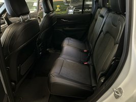 2025 Jeep Grand Cherokee LAREDO ALTITUDE