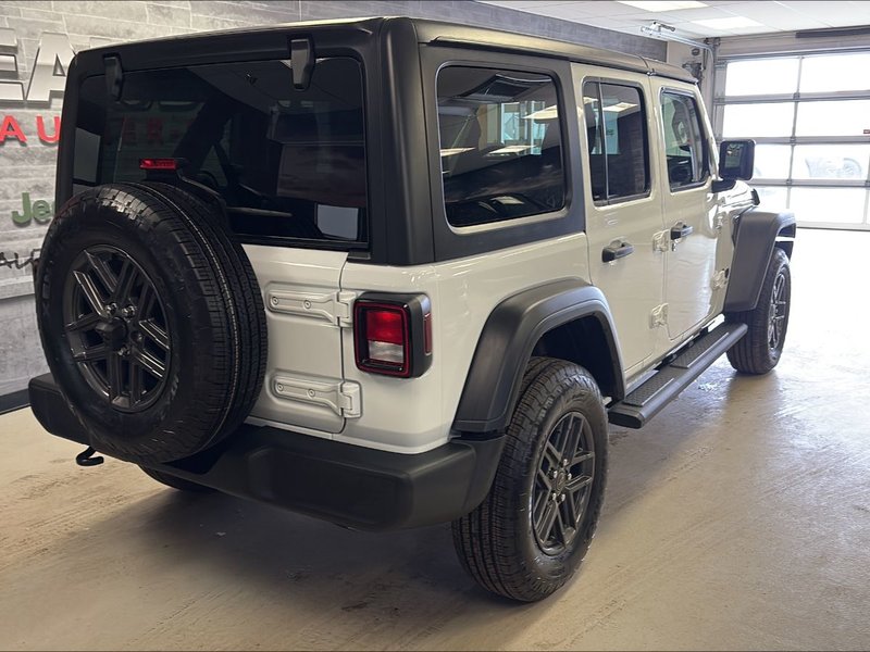Jeep Wrangler 4-Door SPORT S 2026