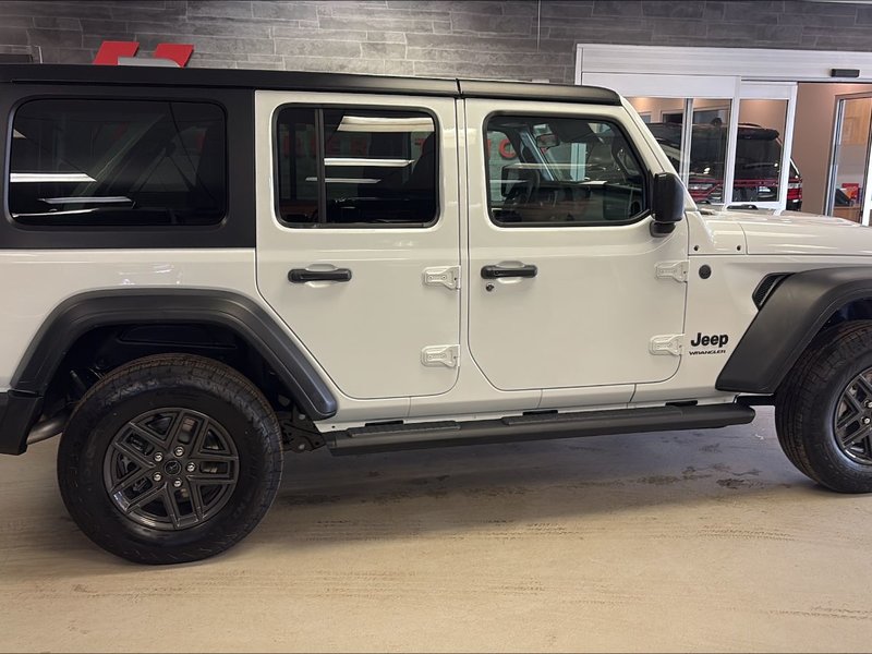 Jeep Wrangler 4-Door SPORT S 2026