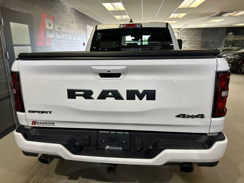2025 Ram 1500 SPORT Sport