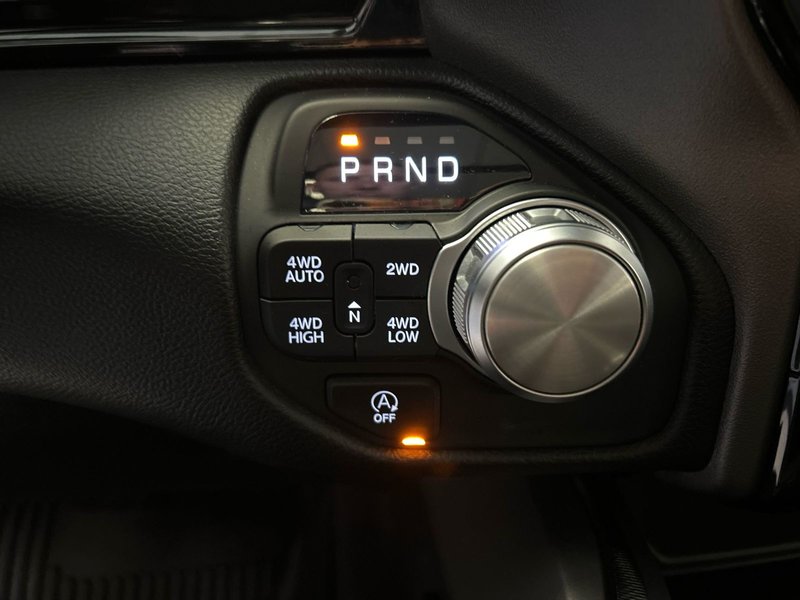 2025 Ram 1500 SPORT Sport