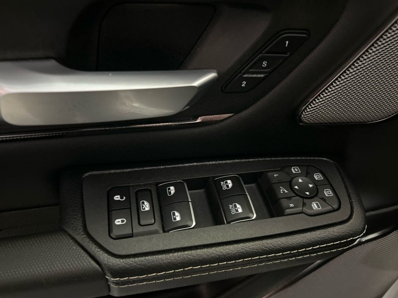 2025 Ram 1500 SPORT Sport