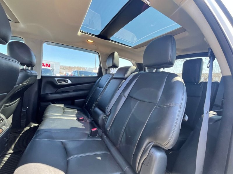2015 Nissan Pathfinder SL