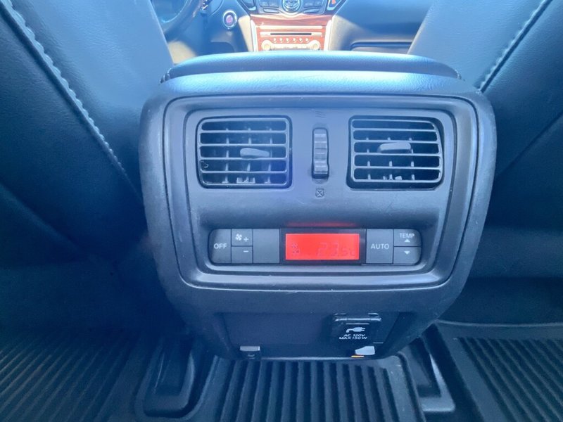 2015 Nissan Pathfinder SL