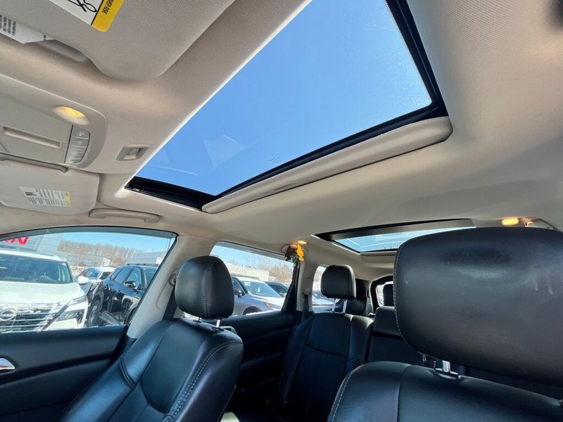 2015 Nissan Pathfinder SL