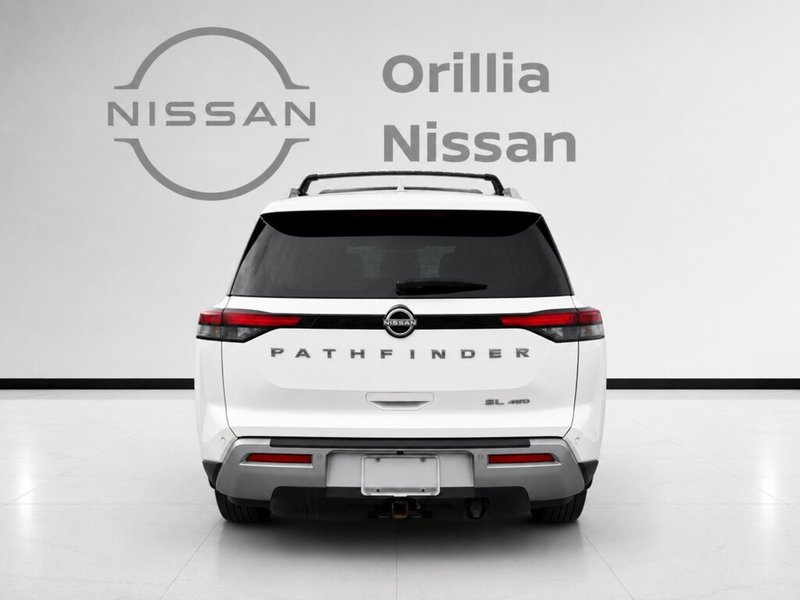 2024 Nissan Pathfinder SL