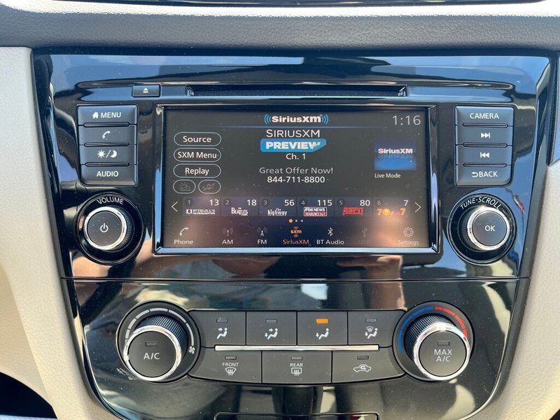 2022 Nissan Qashqai S