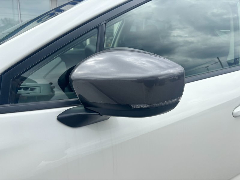 2025 Subaru Crosstrek Limited Navigation, leather interior, 18-inch alloy wheels, sunroof and more.